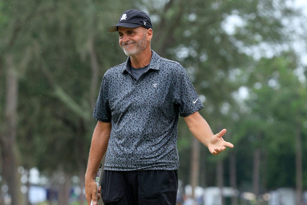 You are currently viewing Rocco Mediate wins a trophy for Francesca as he captures Furyk & Friends on second playoff hole