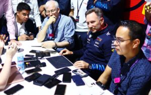 Read more about the article Christian Horner presents dossier of ‘evidence’ to media to argue against Max Verstappen penalties