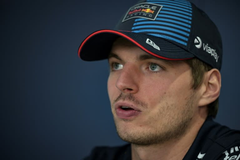 You are currently viewing Verstappen says ‘definitely’ his intention to remain at Red Bull