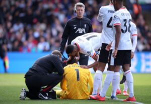 Read more about the article Liverpool dealt huge injury blow with Alisson set to miss Chelsea and Arsenal clashes as worrying return date is revealed