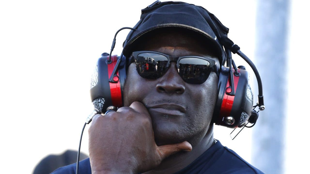 Read more about the article Michael Jordan, NASCAR Escalate Feud With Antitrust Briefs