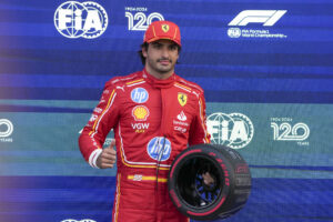 Read more about the article Carlos Sainz Jr. puts Ferrari on the pole in Mexico City as Perez’s miserable season continues