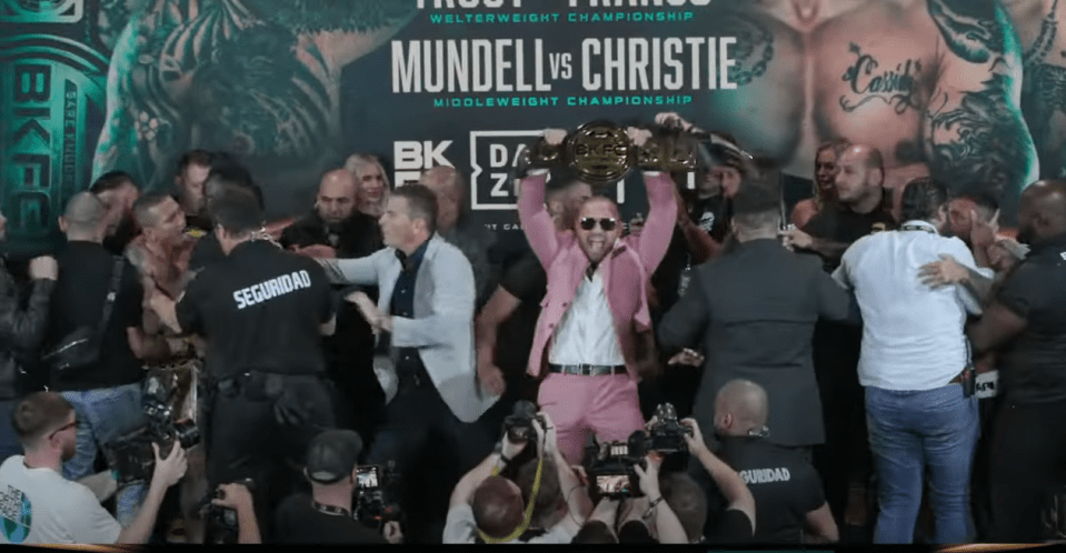 You are currently viewing Conor McGregor forced to break up wild BKFC brawl before calling out Floyd Mayweather in bizarre rant