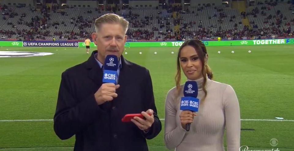 You are currently viewing Jamie Carragher cheekily pranks Peter Schmeichel during Celtic’s Champions League clash