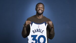 Read more about the article Julius Randle calls trade to Minnesota ‘a breath of fresh air’