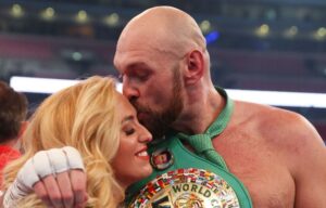 Read more about the article Tyson Fury says his wife Paris suffered a miscarriage the night before defeat to Oleksandr Usyk