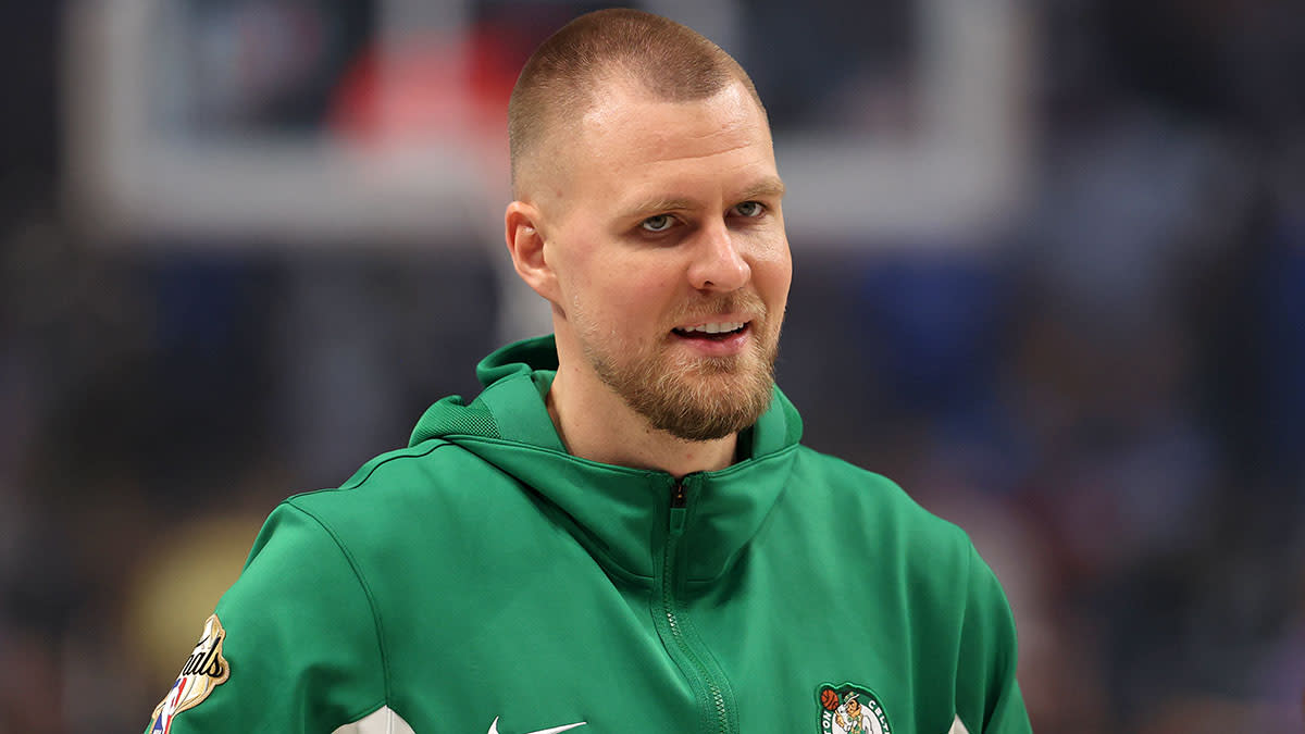 You are currently viewing Watch: Porzingis gets shots up during Celtics’ practice in Abu Dhabi