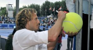 Read more about the article Former Manchester United star to make professional tennis debut at the age of 45