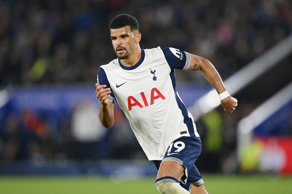 Read more about the article Tottenham tell fans to stop singing song which references Mikel Arteta and Dominic Solanke