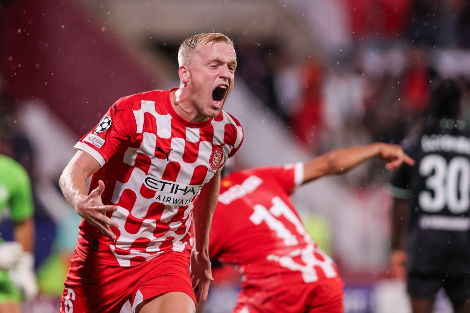 You are currently viewing Disastrous Manchester United signing who nearly quit football gets visibly emotional after first goal in two years