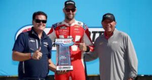 Read more about the article Shane van Gisbergen takes Busch Light Pole at Charlotte Roval