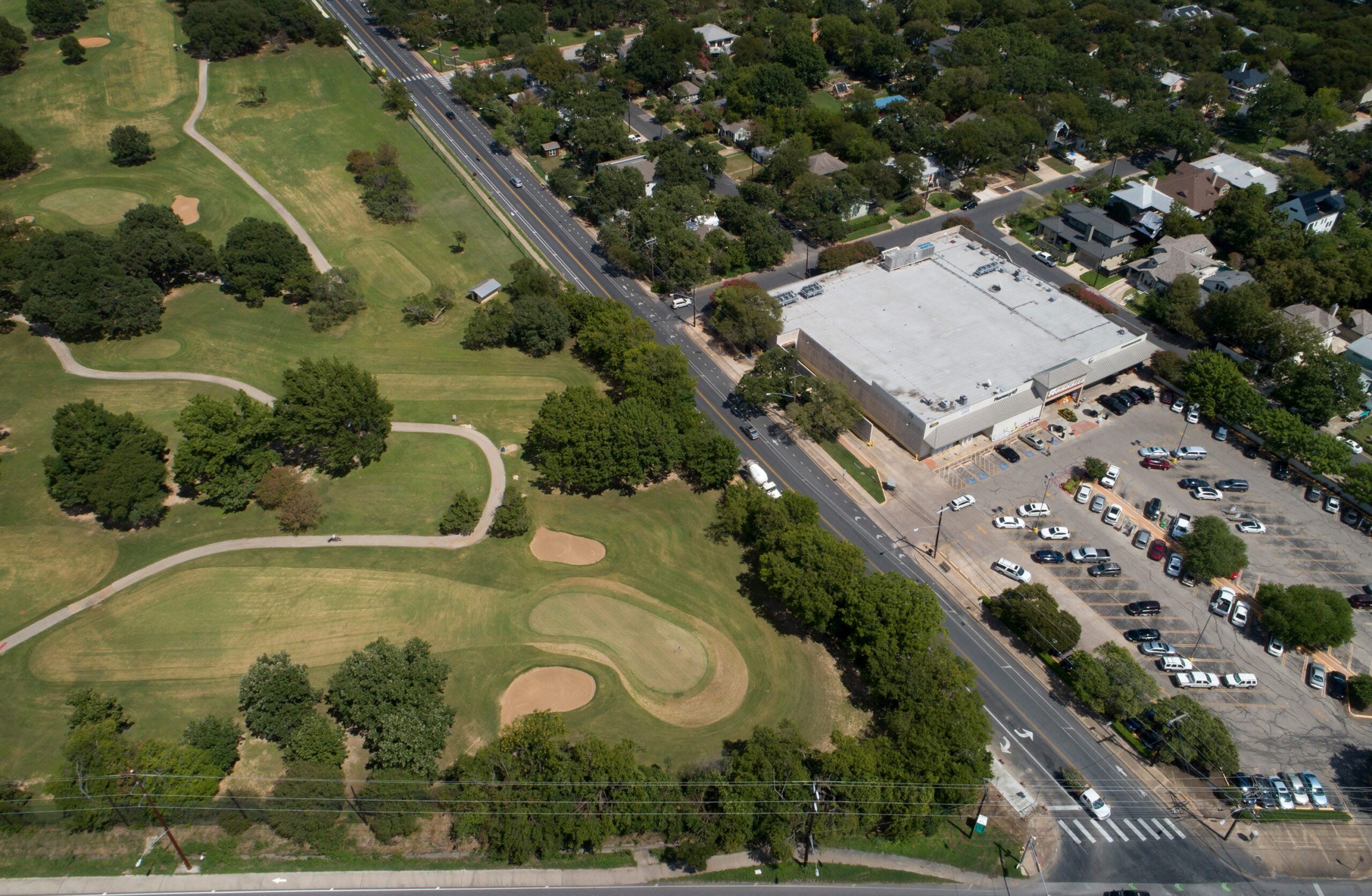 You are currently viewing Lions Municipal Golf Course celebrates its 100th anniversary in Austin event