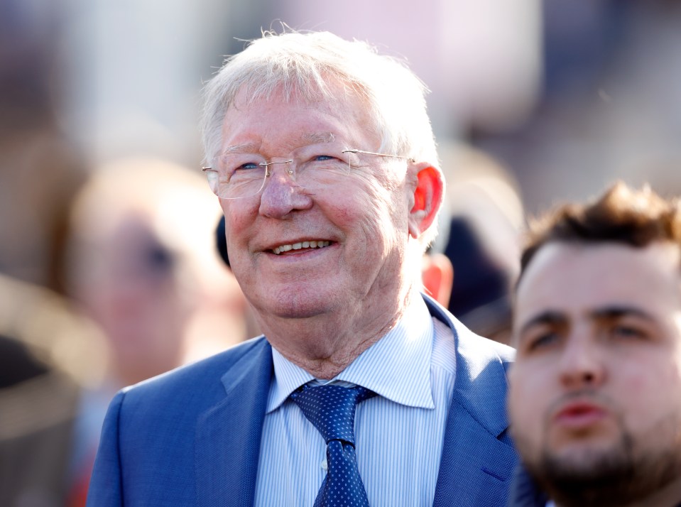 You are currently viewing Manchester United make hugely unpopular Sir Alex Ferguson decision amid Ineos cost-cutting drive