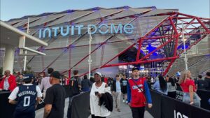 Read more about the article Clippers’ new arena is astounding, its team will struggle to live up to it