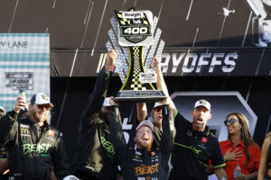 Read more about the article Tyler Reddick wins at Homestead, giving Michael Jordan a chance at the NASCAR title