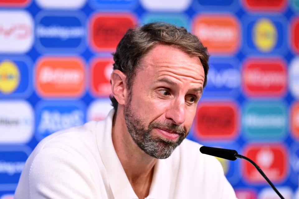 You are currently viewing Manchester United fans ‘should breathe sigh of relief’ as Gareth Southgate makes decision on future