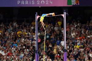 Read more about the article Mondo Duplantis finally finds something ‘more nerve-wracking’ than Olympics as he surprises girlfriend