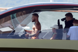 Read more about the article ‘Excited’ Conor McGregor loving life in super fast £2.7million Lamborghini yacht