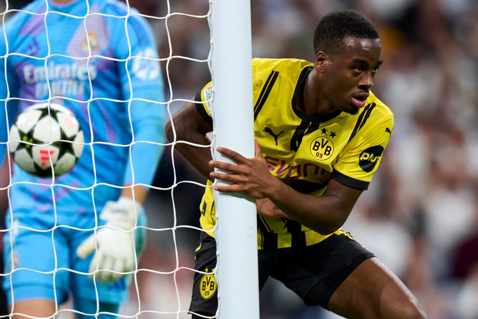 You are currently viewing Borussia Dortmund star Jamie Bynoe-Gittens creates history with goal against Real Madrid