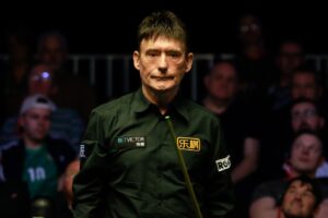 Read more about the article Snooker legend walks out on match to leave opponent and referee bewildered