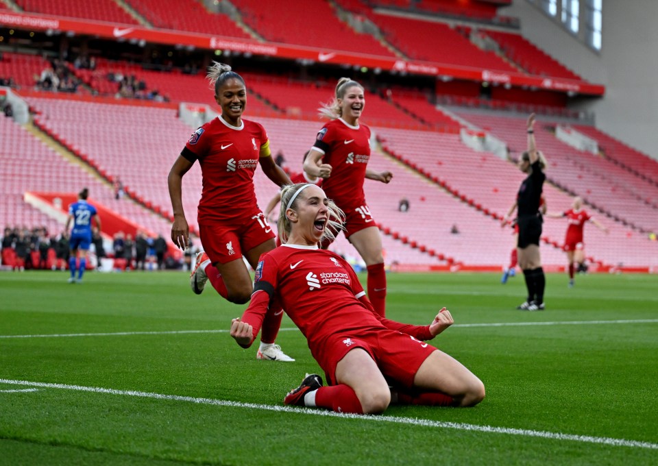 You are currently viewing Liverpool Women desperate to overcome Anfield curse as they host title-chasing Man City in key WSL clash