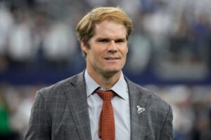 Read more about the article Tom Brady’s $375m contract cost Greg Olsen his job, now fan favorite is part of Fox Sports broadcasting shakeup