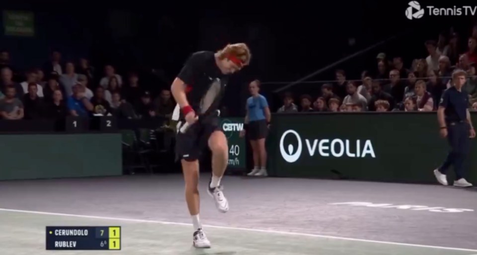 You are currently viewing ‘Shut up!’ – Andrey Rublev rages at crowd before making himself bleed in anger