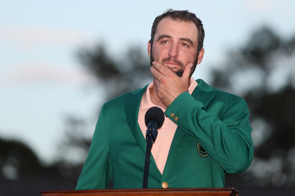 Read more about the article Scottie Scheffler poised to follow Tiger Woods’ lead with unlikely slice of Masters history