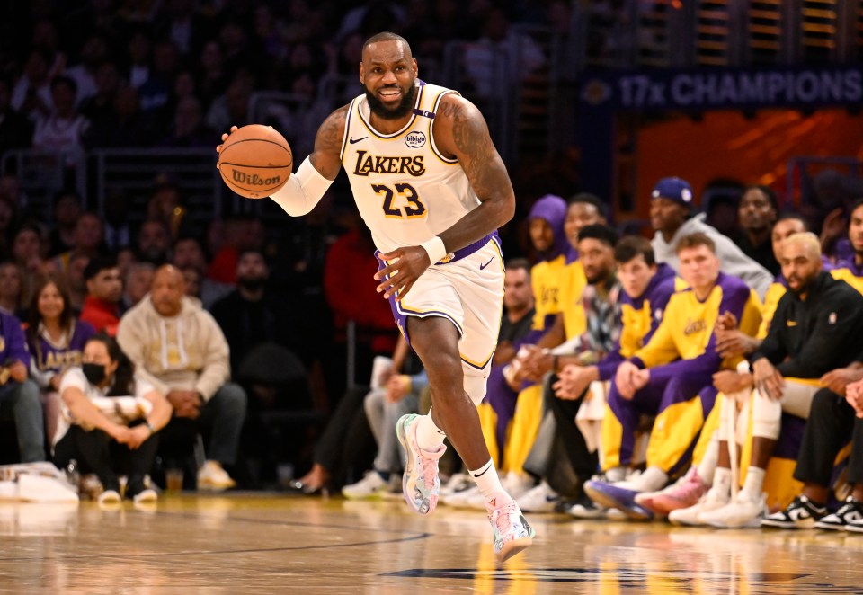 You are currently viewing LeBron James had X-rated message for LA Lakers teammate but record-breaking stats show why