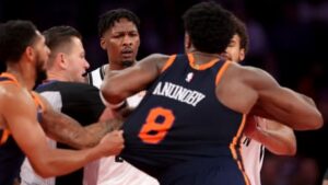 Read more about the article OG Anunoby, Dorian Finney-Smith scuffle sparks Tom Thibodeau’s criticism of officials after Knicks win