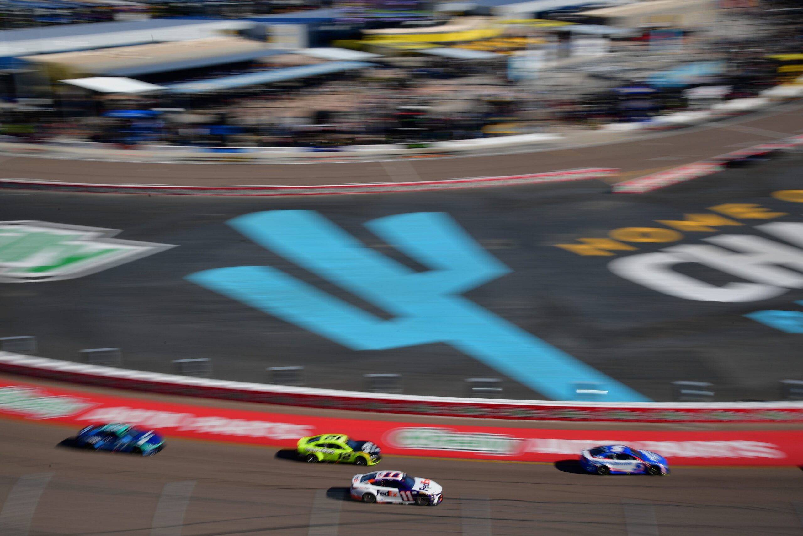 You are currently viewing Pace car hits barrels at NASCAR Cup Series Championship Race, brings out red flag