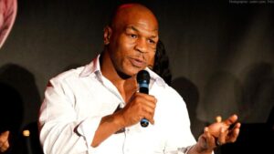 Read more about the article ‘Oh crap’ – I was king of wrestling until this Mike Tyson moment left me terrified