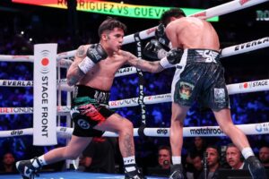 Read more about the article Youngest world champion in boxing sends rival crashing to canvas with stunning one-punch KO to retain title