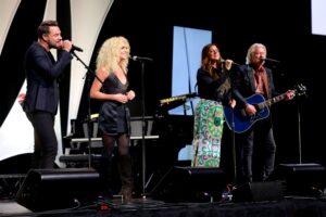 Read more about the article Hall of Famers Journey, country stars Little Big Town to perform at The American Express golf event