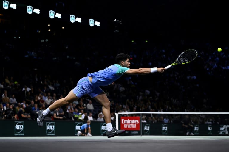 You are currently viewing Alcaraz suffers Paris Masters shock as race for Turin heats up