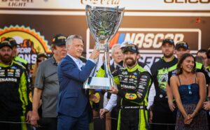 Read more about the article NASCAR championship: How to watch Phoenix Trucks, Xfinity, Cup. What channel, time?