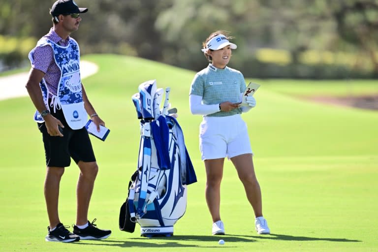 You are currently viewing Ace helps Jeon grab share of LPGA Annika lead with Hull