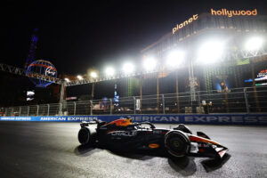 Read more about the article Max Verstappen clinches fourth Formula 1 world championship in Las Vegas