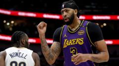 Read more about the article Davis leads LA Lakers to fifth straight win