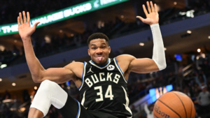 Read more about the article Antetokounmpo stars as Bucks win again in NBA Cup