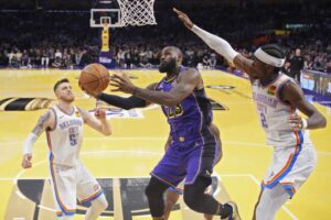 Read more about the article Lakers drop second NBA Cup game with loss to visiting Thunder