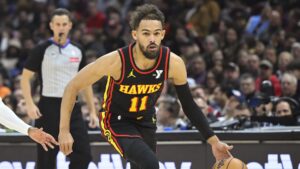 Read more about the article Trae Young’s 22 assists help Hawks stun Cavailiers 135-124, only Cleveland’s 2nd loss this season