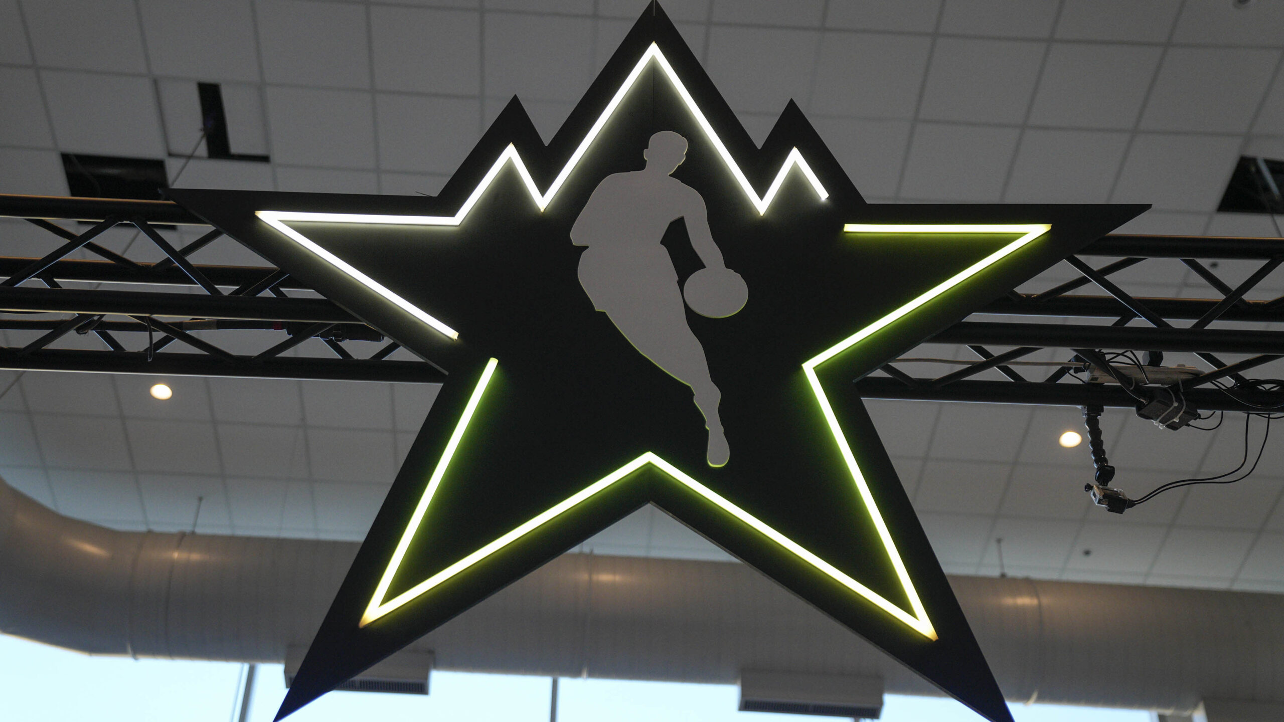 Read more about the article Report: NBA to tweak All-Star Game with pickup-style tournament