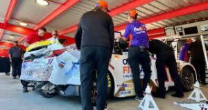 Read more about the article Denny Hamlin crashes in pivotal Martinsville practice