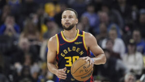 Read more about the article Warriors’ Stephen Curry out with knee soreness for Wednesday’s game vs. Thunder