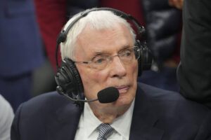 Read more about the article Hubie Brown, 91, in final season calling NBA games with ESPN