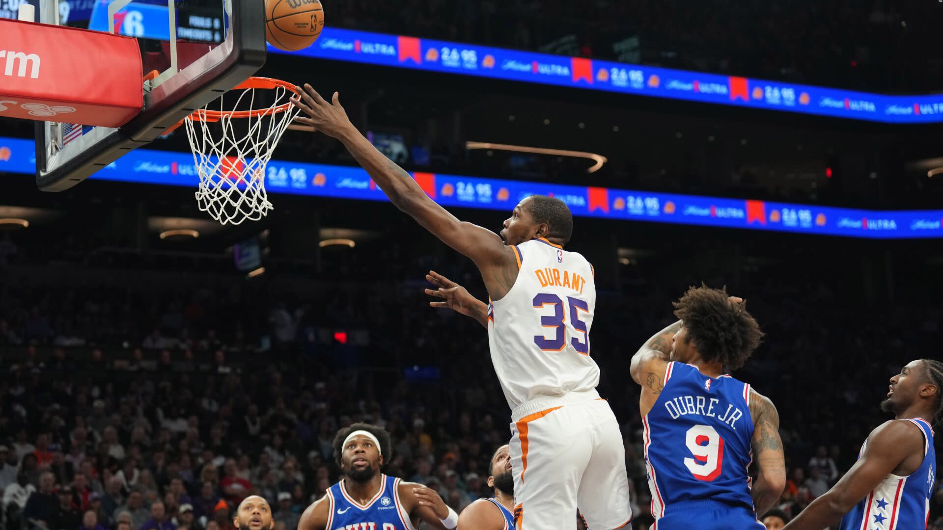 You are currently viewing Watch Kevin Durant hit game-winner to cap off his 15 in fourth, lifting Suns past 76ers