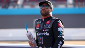 Read more about the article Bubba Wallace frustrated Martinsville penalty keeps crew chief Bootie Barker away from Phoenix