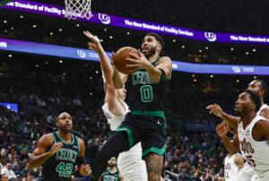 Read more about the article Celtics fend off Cavaliers rally, hand Cleveland its 1st loss after 15-0 start