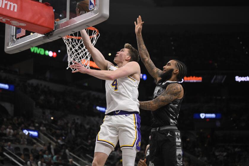 You are currently viewing Lakers rookie Dalton Knecht is taking his shot, and swishing it